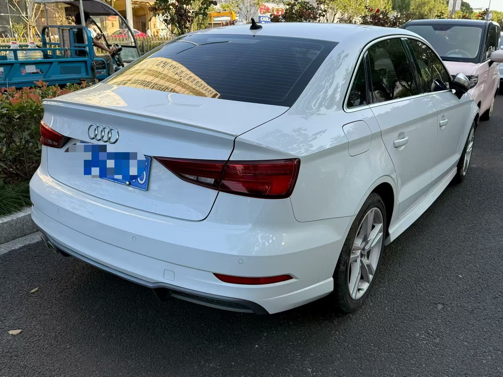 2019 car image #8