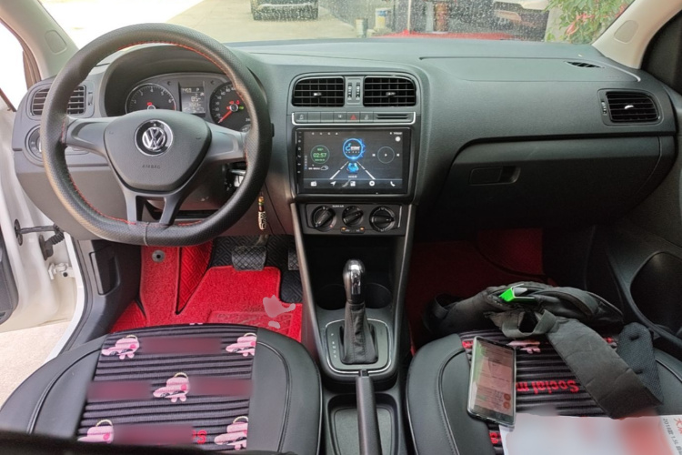 Volkswagen Polo 2018 car image #10