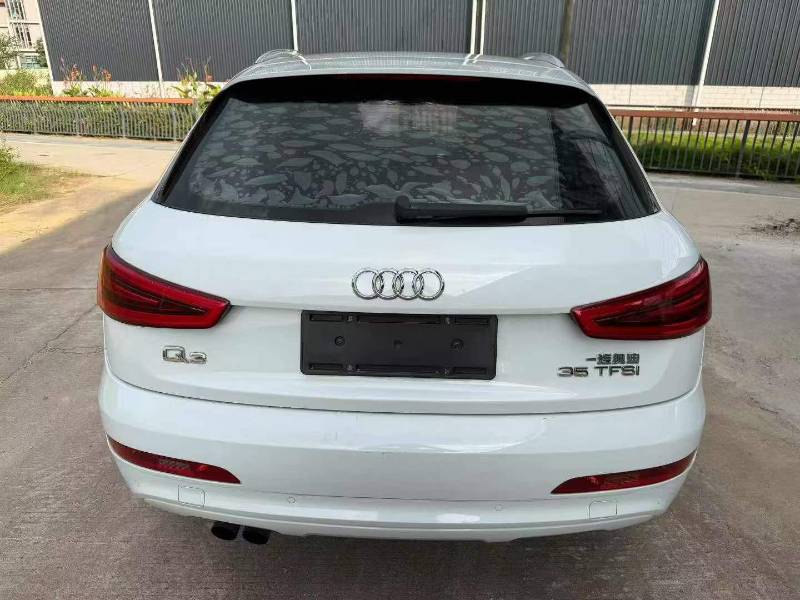Audi Q3 2016 immagine di auto #5