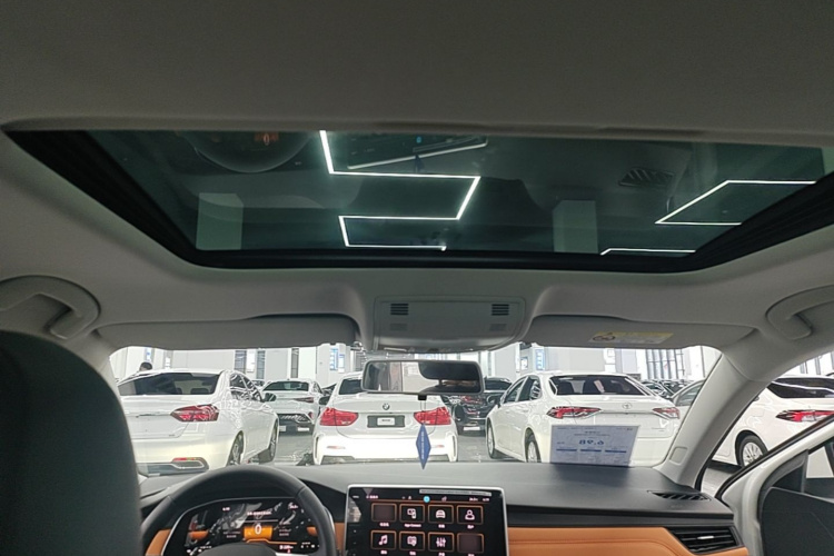 Volkswagen Bora 2025 car image #18