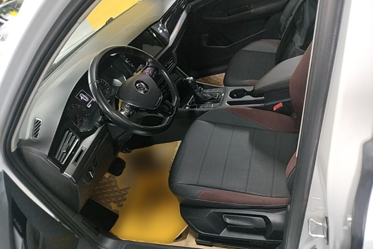 Volkswagen Bora 2020 car image #17