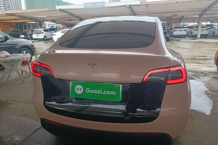 Tesla Model Y 2023 #4 Tesla Model Y 2023 immagine di auto #4
