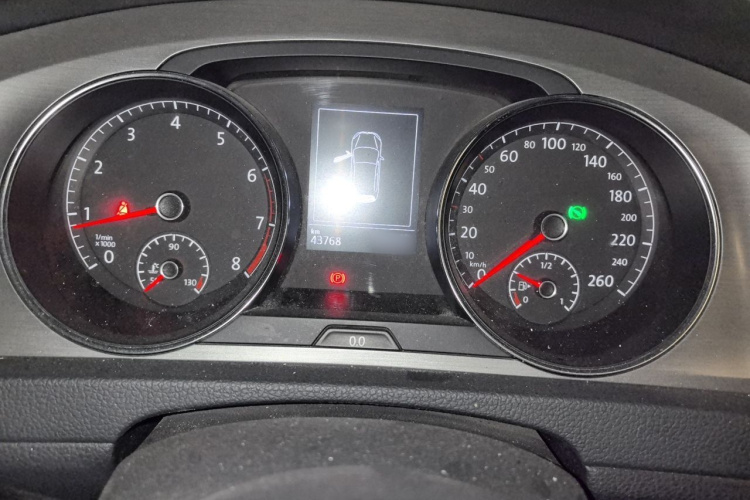 Volkswagen Golf 2014 car image #16