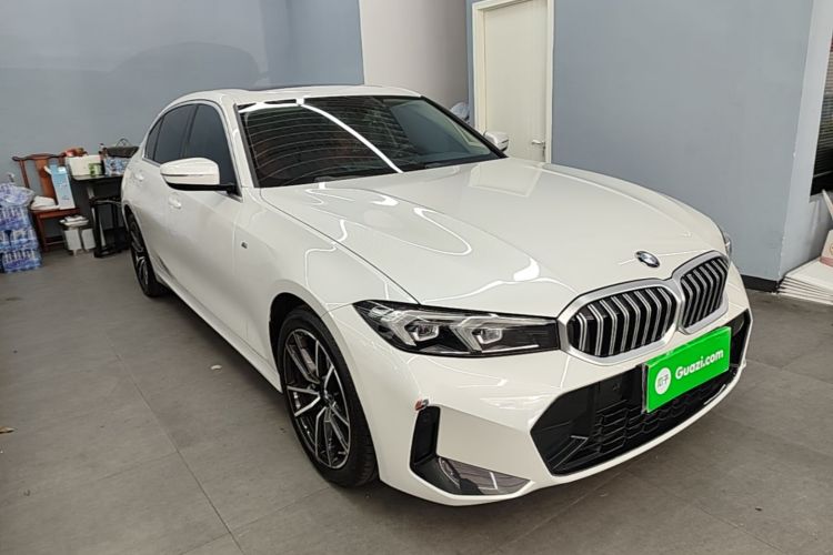 BMW 3 Series 2024 #4 BMW 3 Series 2024 car image #4