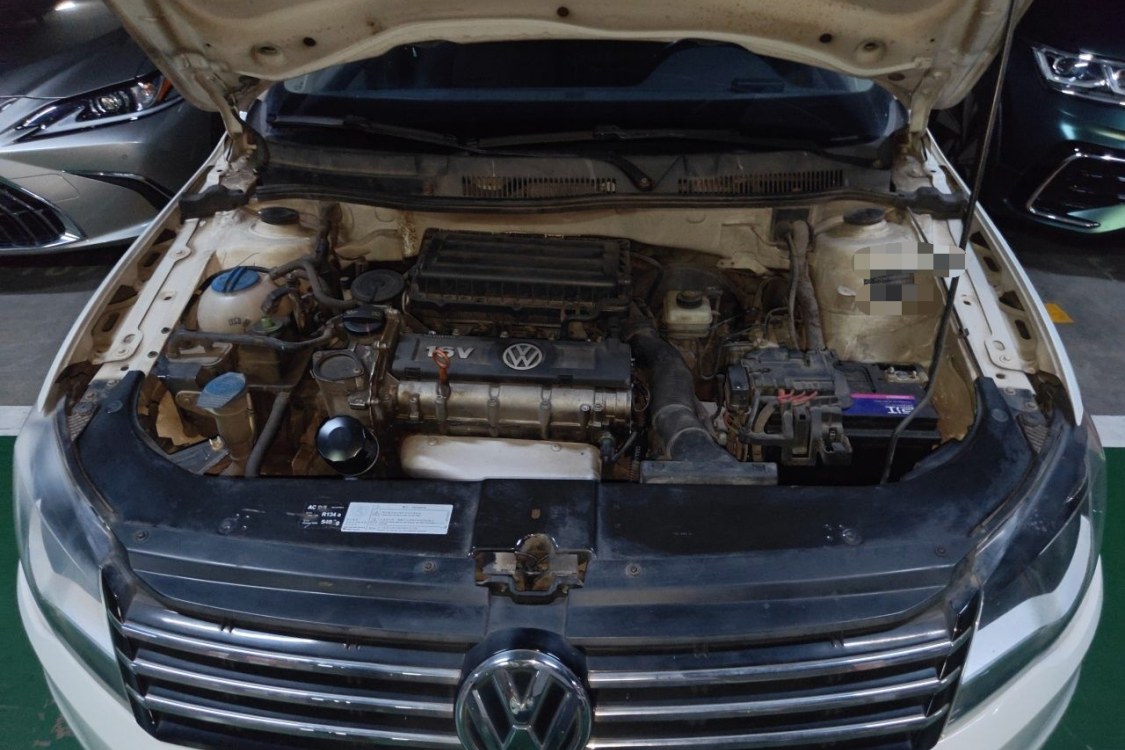 Volkswagen Bora 2015 car image #10