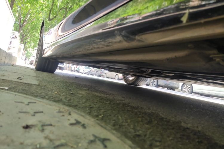 BMW 3 Series 2019 car image #23