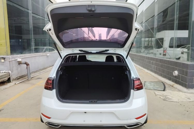 Volkswagen Golf 2018 #19 Volkswagen Golf 2018 car image #19