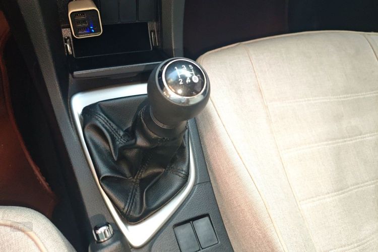 Toyota Corolla 2017 car image #16