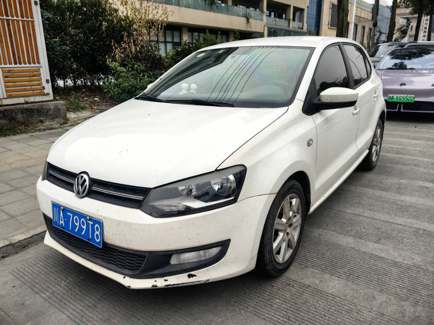 Volkswagen Polo 2013 Volkswagen Polo 2013 car image
