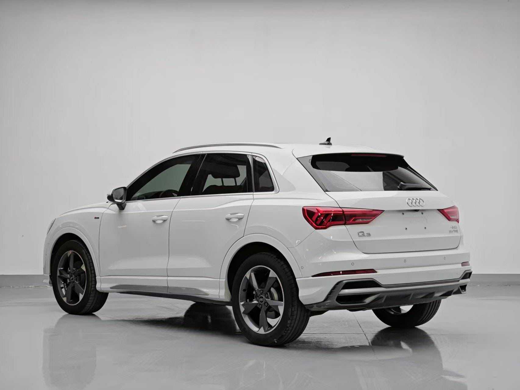 Audi Q3 2023 #6 Audi Q3 2023 car image #6