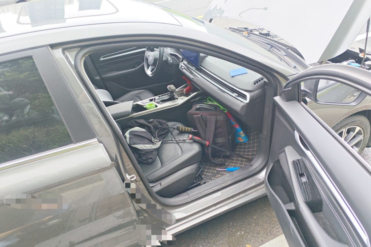 GEELY Emgrand 2024 #25 GEELY Emgrand 2024 car image #25