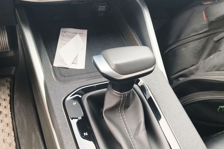 GEELY Emgrand 2023 car image #14