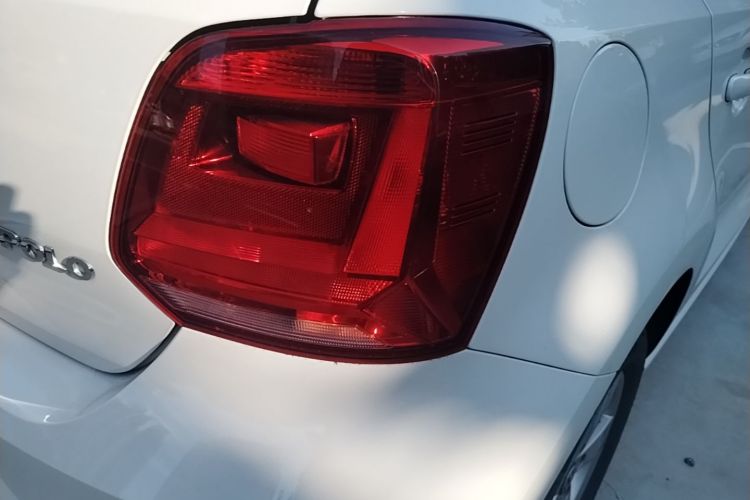 Volkswagen Polo 2018 car image #8