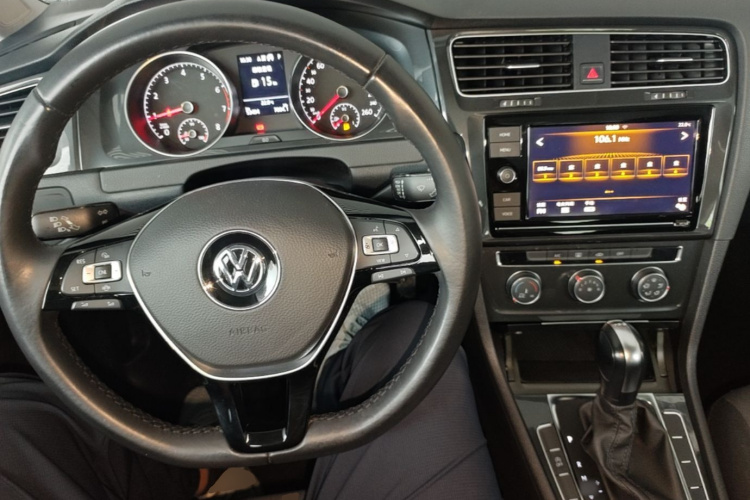 Volkswagen Golf 2019 #10 Volkswagen Golf 2019 car image #10