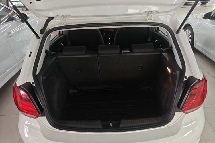 Volkswagen Polo 2017 #21 Volkswagen Polo 2017 car image #21