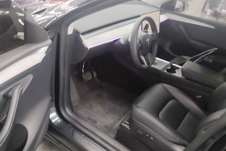 Tesla Model Y 2024 #16 Tesla Model Y 2024 car image #16