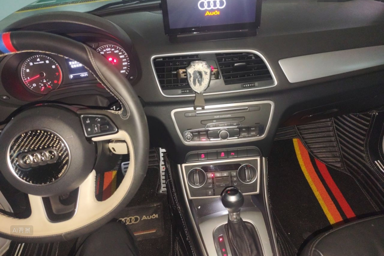 Audi Q3 2018 car image #15