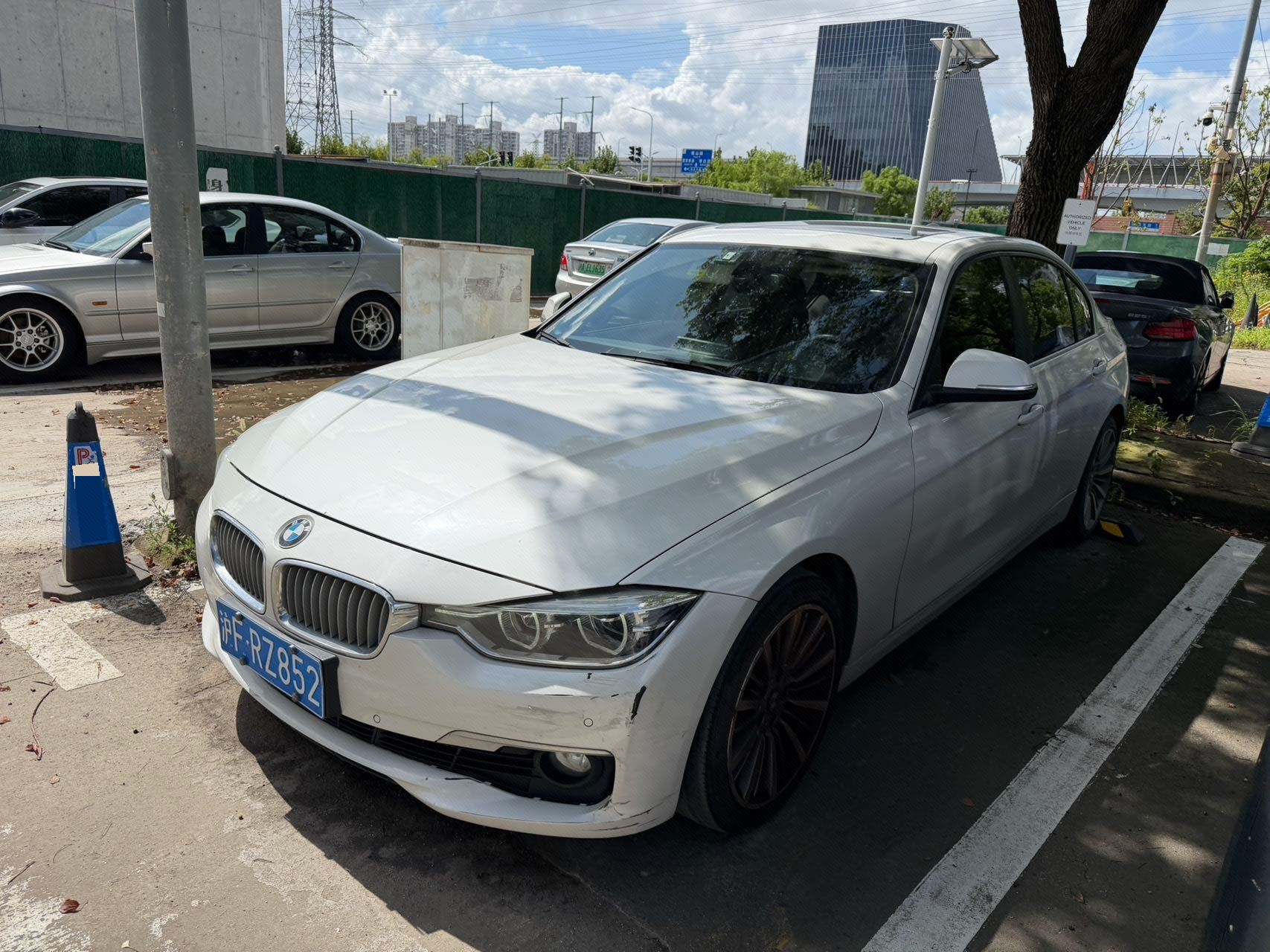 BMW 3 Series 2019 BMW 3 Series 2019 car image