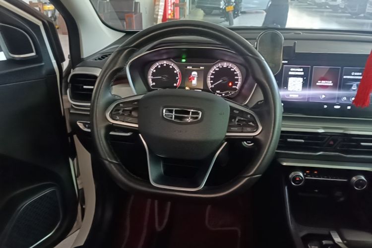 GEELY Coolray 2022 #15 GEELY Coolray 2022 car image #15