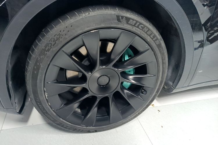 Tesla Model Y 2021 #3 Tesla Model Y 2021 car image #3