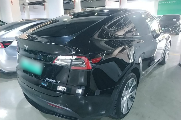 Tesla Model Y 2021 #7 Tesla Model Y 2021 car image #7