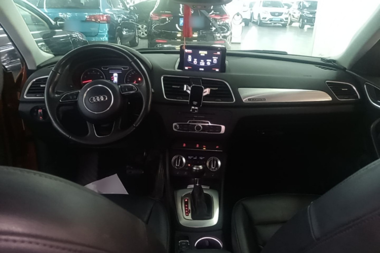 Audi Q3 2015 #10 Audi Q3 2015 car image #10