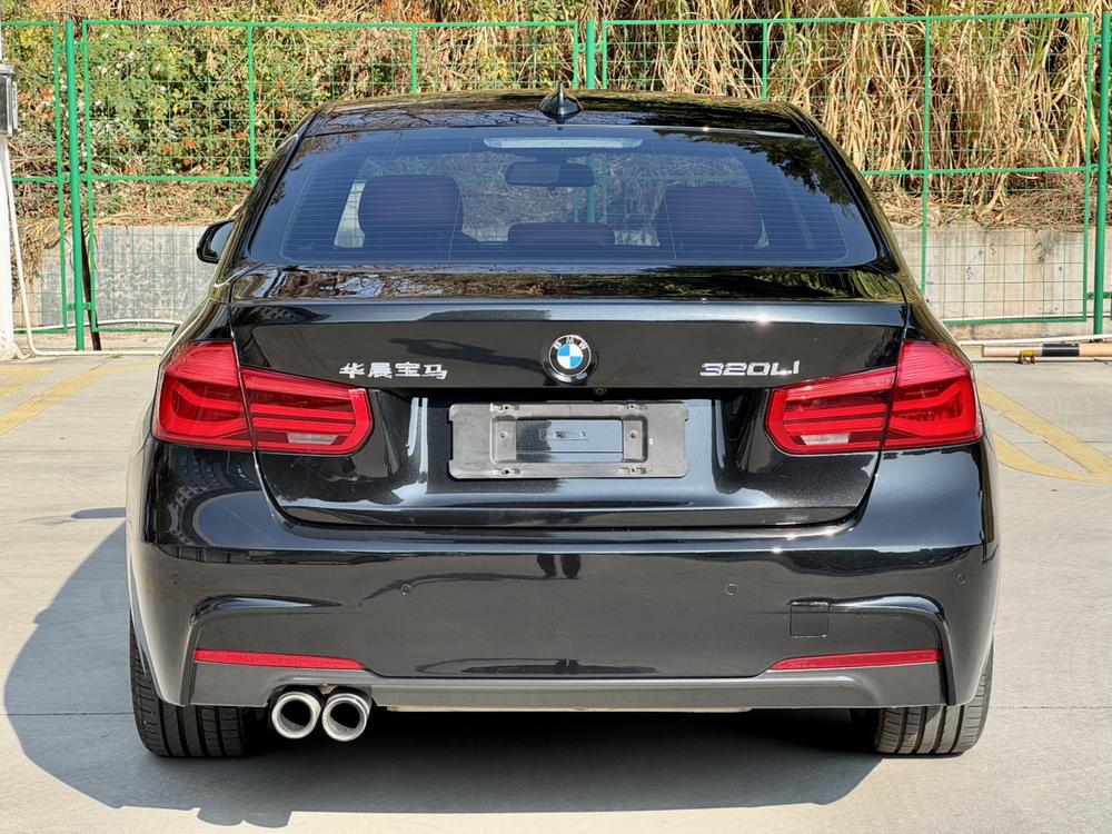 BMW 3 Series 2019 car image #5