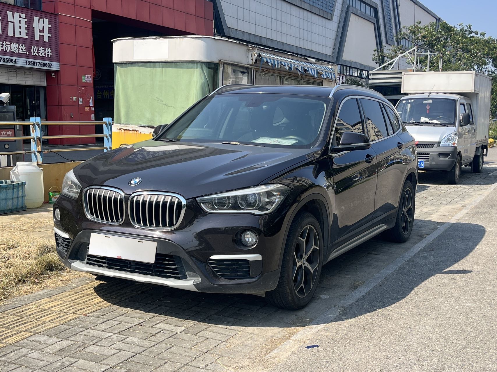 BMW X1 2018 BMW X1 2018 car image