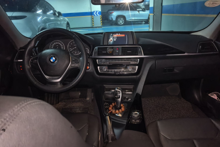 BMW 3 Series 2017 car image #12