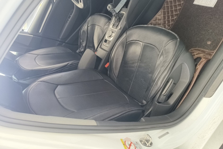 Audi A3 2018 car image #24