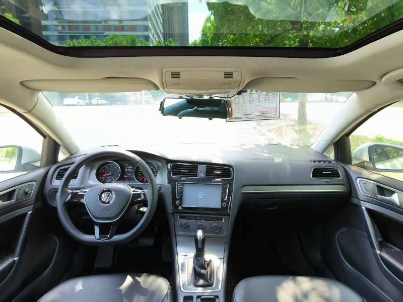 Volkswagen Golf 2014 car image #9