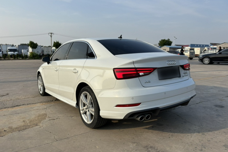Audi A3 2019 #4 Audi A3 2019 car image #4