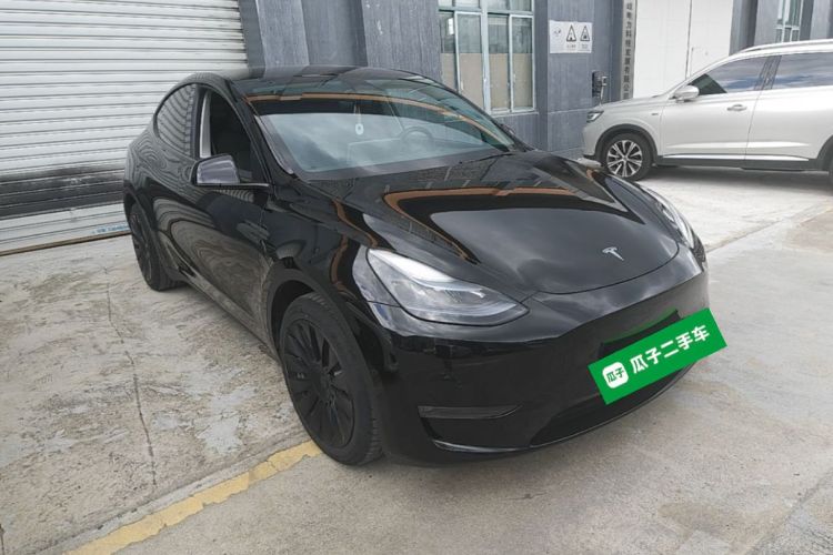 Tesla Model Y 2023 car image #4