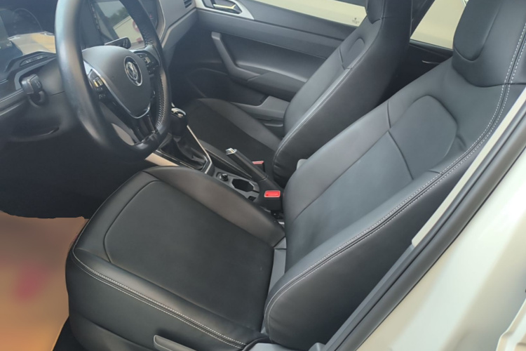 Volkswagen Polo 2021 car image #15