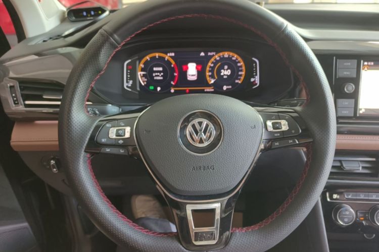 Volkswagen Tharu 2018 car image #20