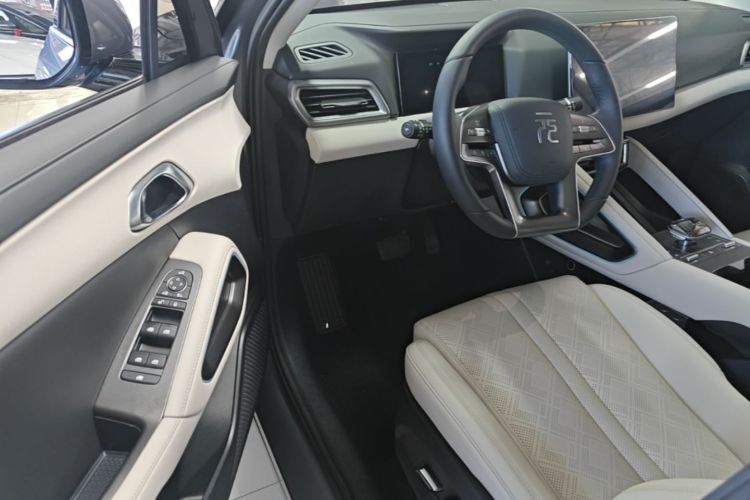 BYD YuanUP 2024 car image #16
