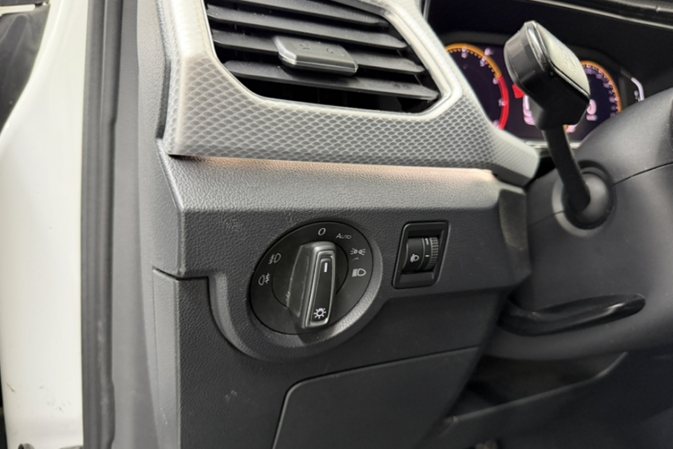 Volkswagen Tacqua 2021 car image #18