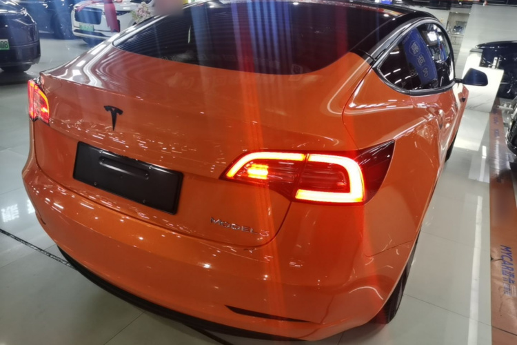 Tesla Model 3 2023 car image #5