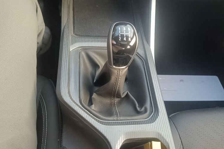 GEELY Emgrand 2021 #18 GEELY Emgrand 2021 car image #18