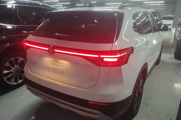 Volkswagen Tharu 2025 image de voiture #5