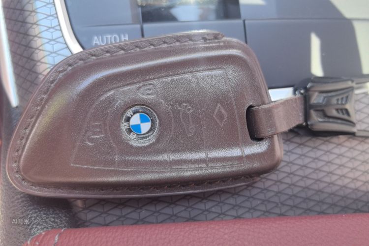 BMW 3 Series 2023 car image #10