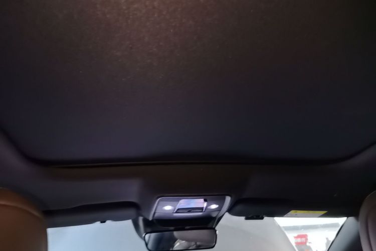 BYD Han 2023 car image #18