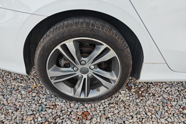 GEELY Binray 2020 car image #11