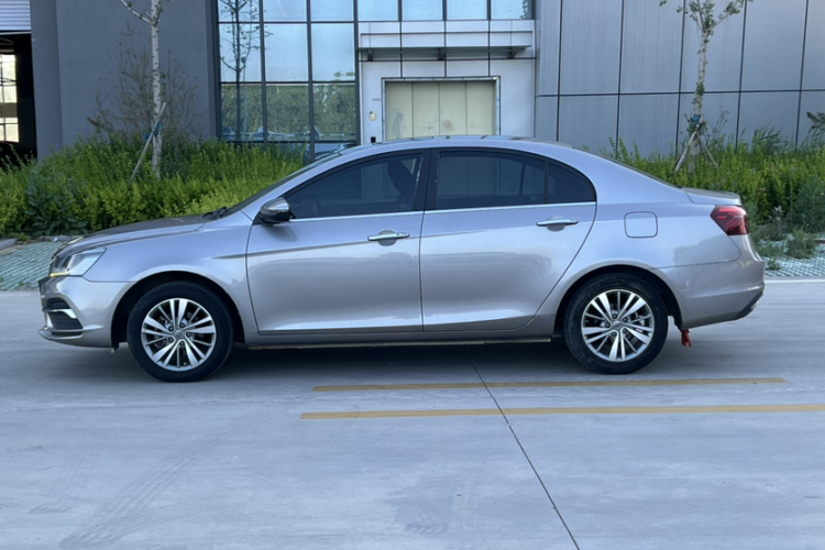 GEELY Emgrand 2018 car image #4