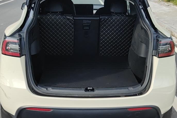 Tesla Model Y 2021 car image #6