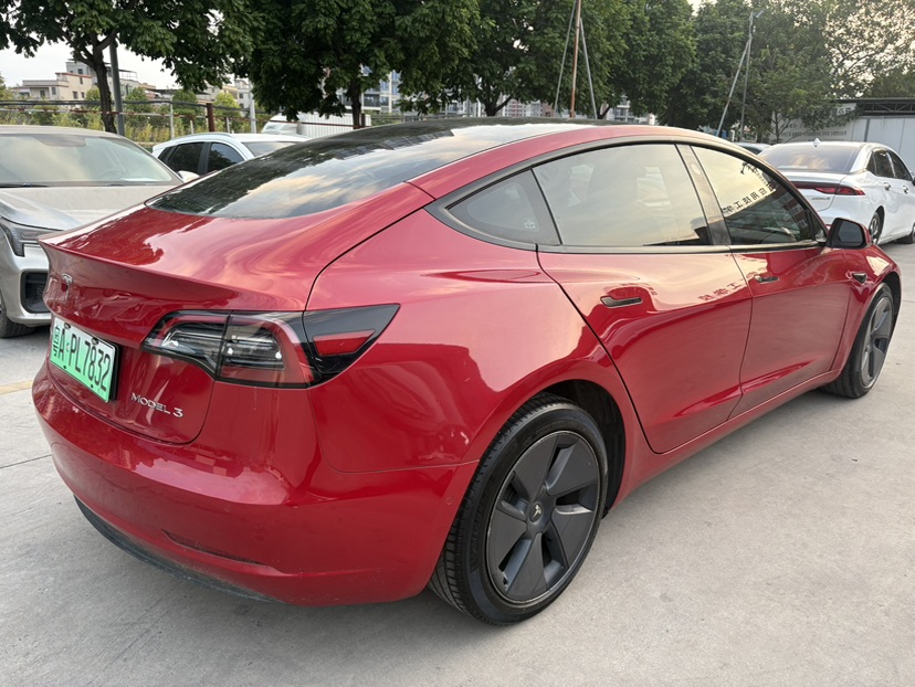 Tesla Model 3 2023 car image #9