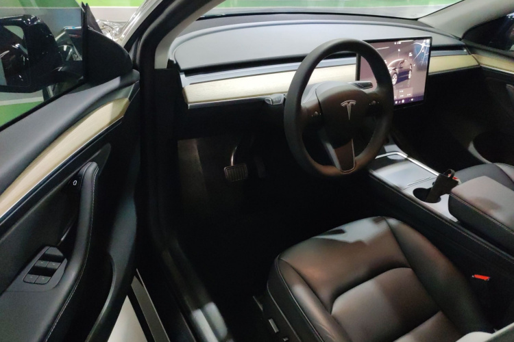 Tesla Model Y 2023 #16 Tesla Model Y 2023 immagine di auto #16