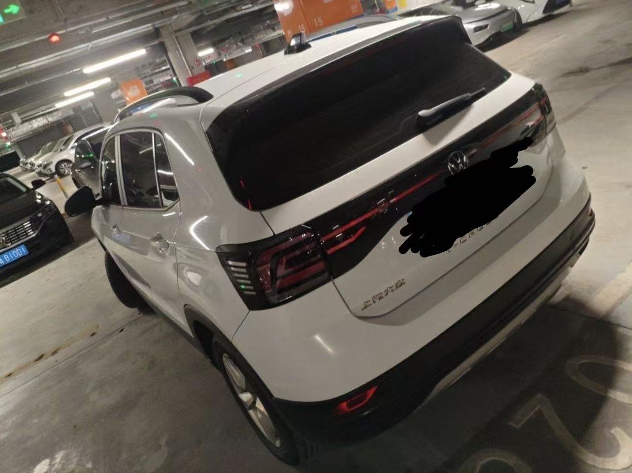 Volkswagen T-Cross 2023 imagen de coche #6