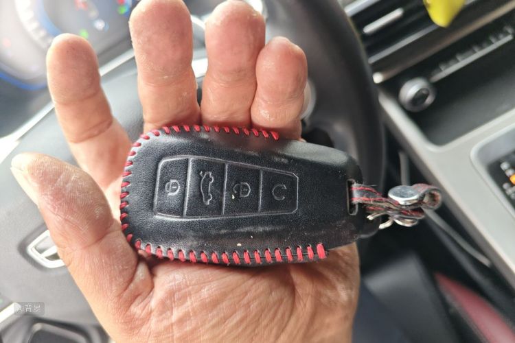 GEELY Coolray 2020 car image #10