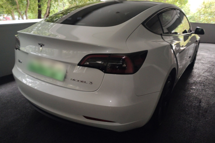 Tesla Model 3 2023 car image #5